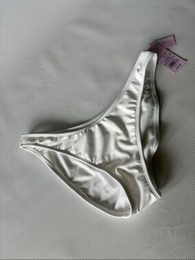 Wild Fable Woman’s Large Bikini bottom White